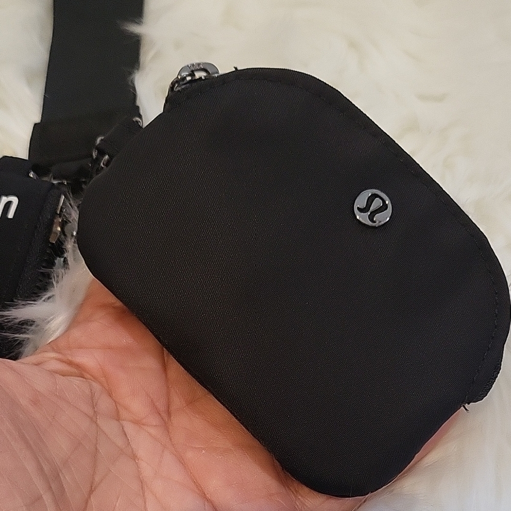 Lululemon Dual Pouch Black Wristlet - Picture 4 of 4